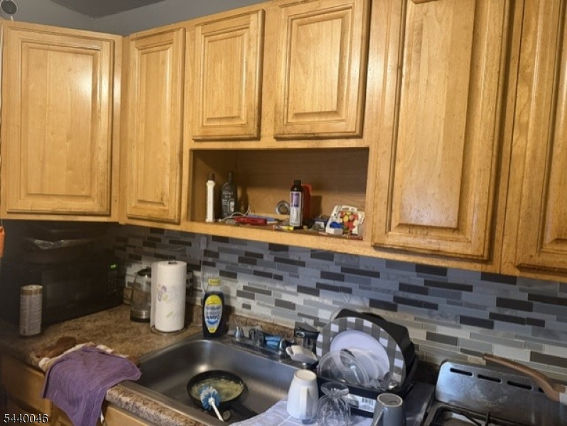 1015 Oak St Property Photo 14
