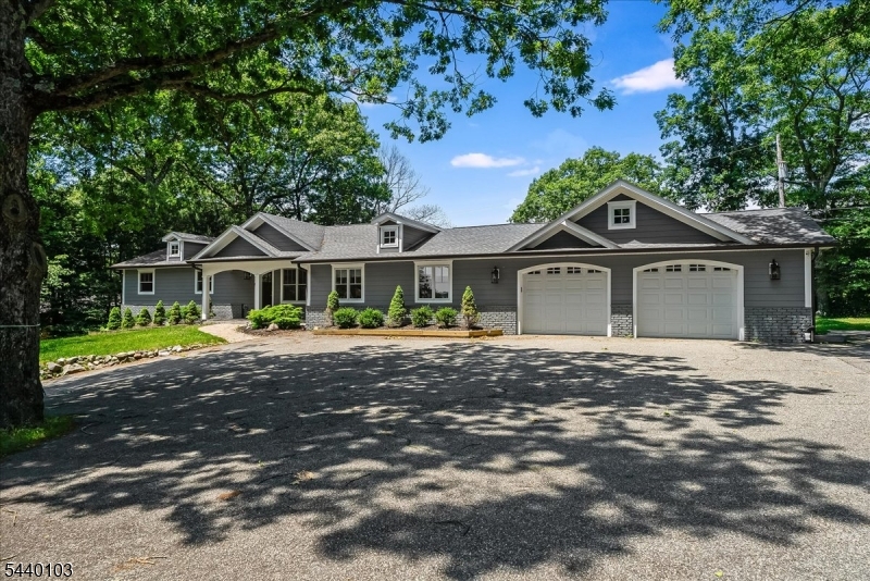 8 Sheeprock Rd Property Photo 3