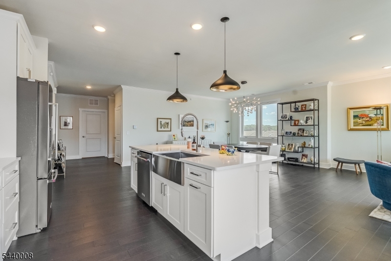 3 Vanderbilt Blvd 402 Property Photo 10