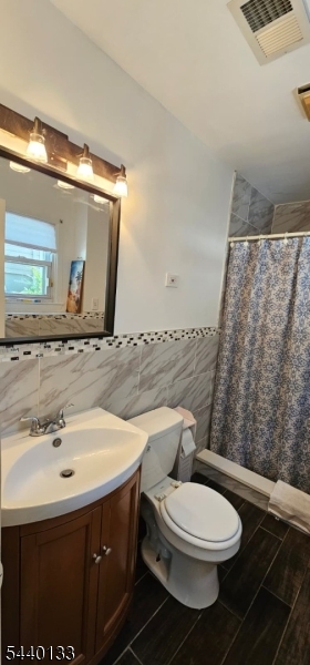 11 Martha Ave Property Photo 25