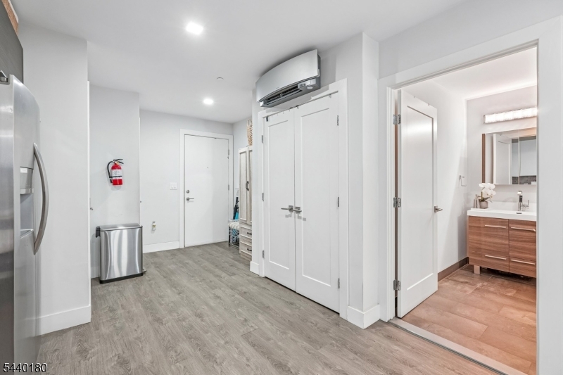 62 69th St 209 Property Photo 18