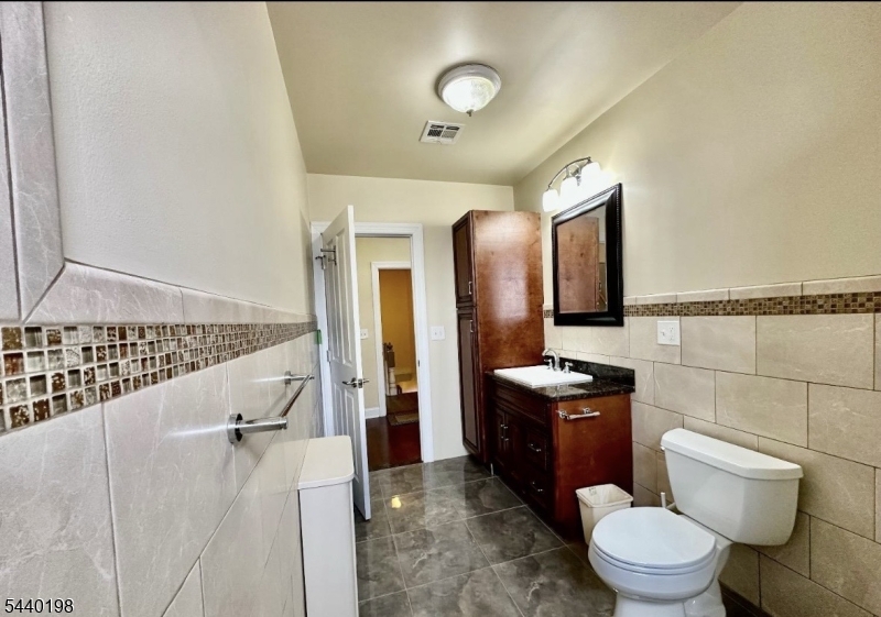 66 Atlantic St 2 Property Photo 18