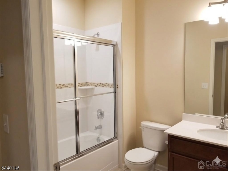 102 E Elizabeth Ave 412 Property Photo 8