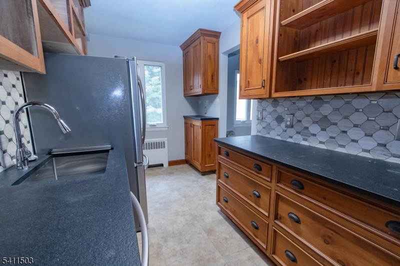 72 Troy Drive D Property Photo 8