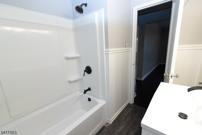 72 Troy Drive D Property Photo 24