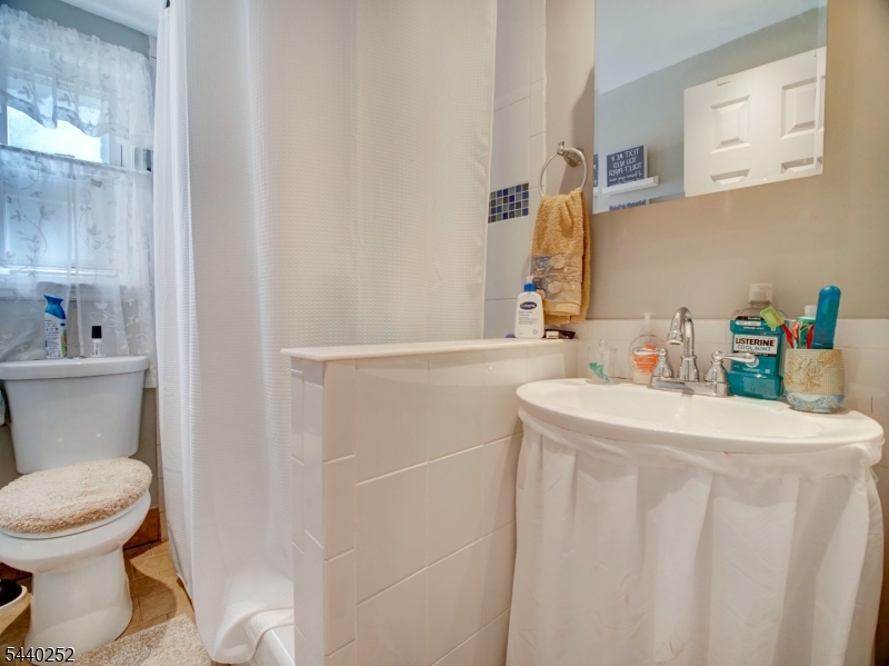 20 A Carolyn Terrace 20a Property Photo 7