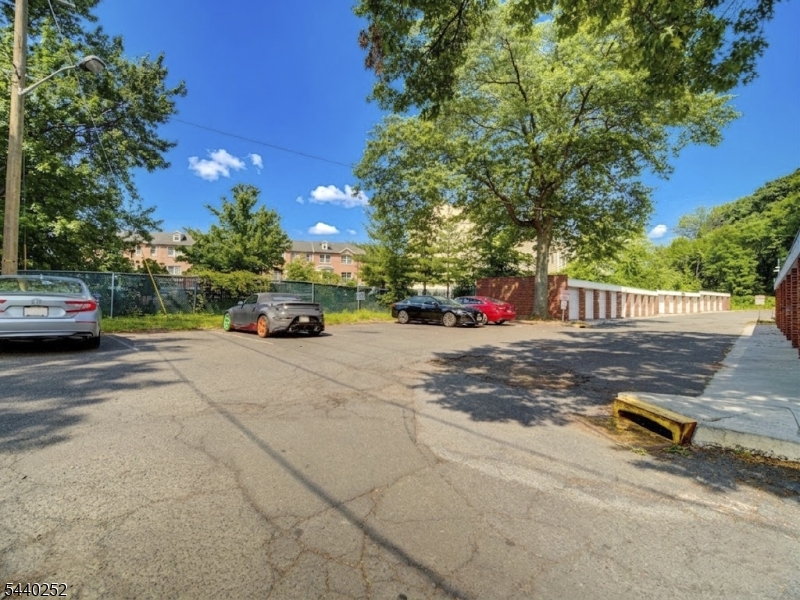 20 A Carolyn Terrace 20a Property Photo 11
