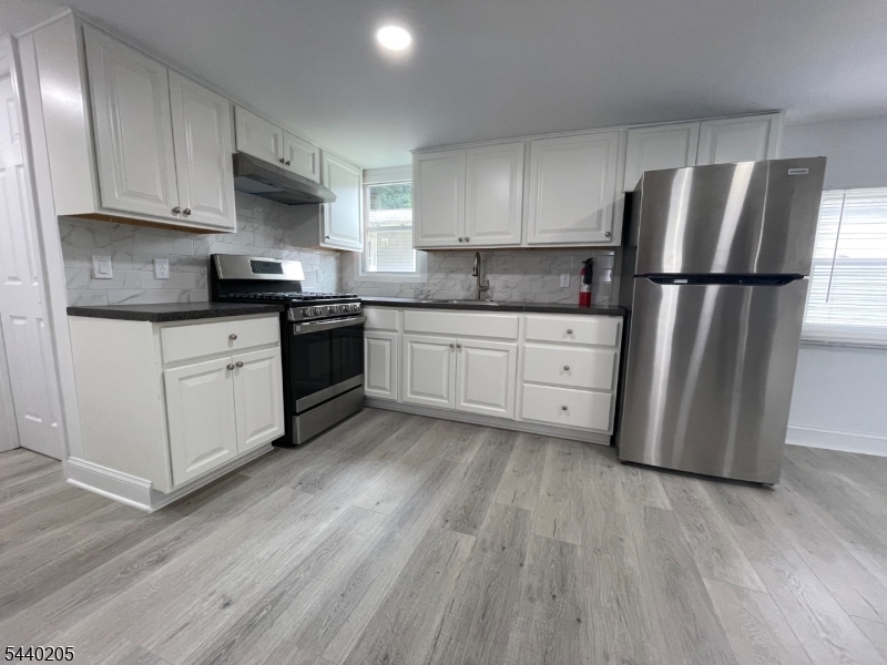 7 5th St. Property Photo 8