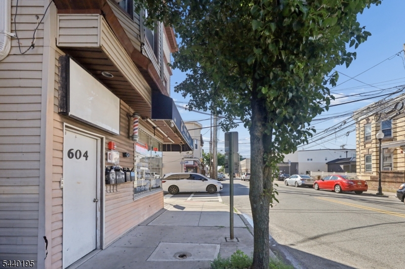 604 Van Houten Ave Property Photo 1