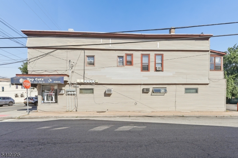 604 Van Houten Ave Property Photo 5