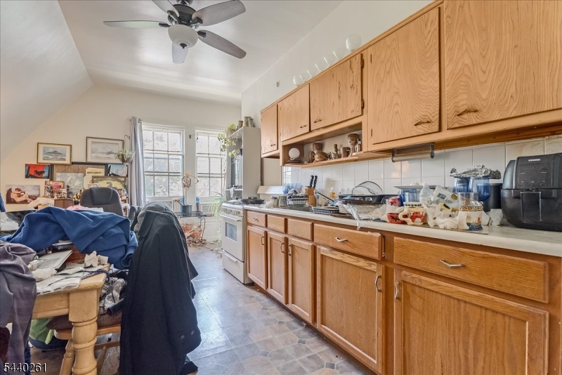 112 Westervelt Ave Property Photo 18