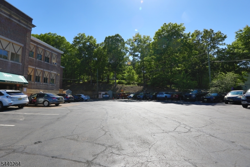 17 Robert St Property Photo 6