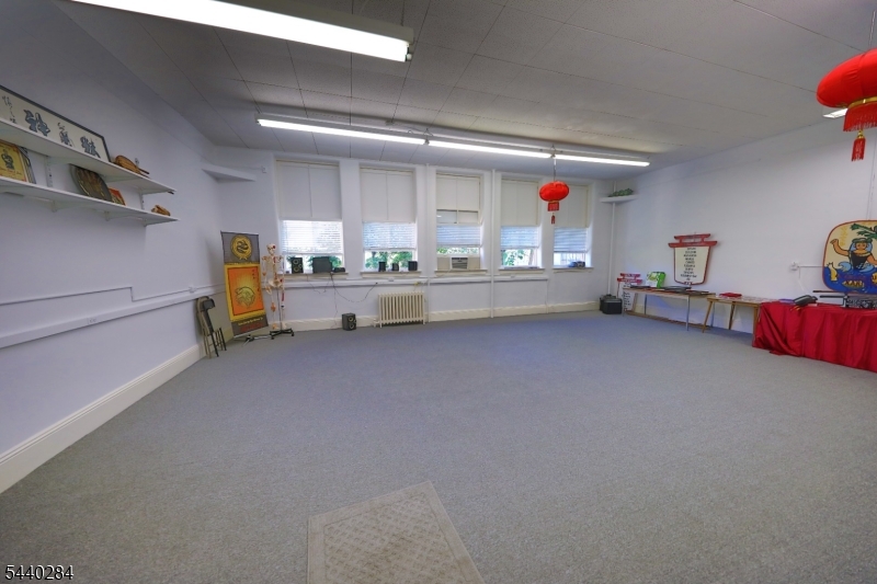 17 Robert St Property Photo 18