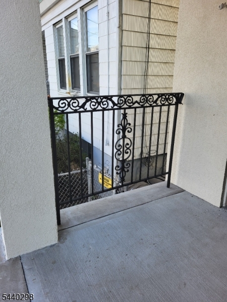 368 Myrtle Ave 2 Property Photo 1