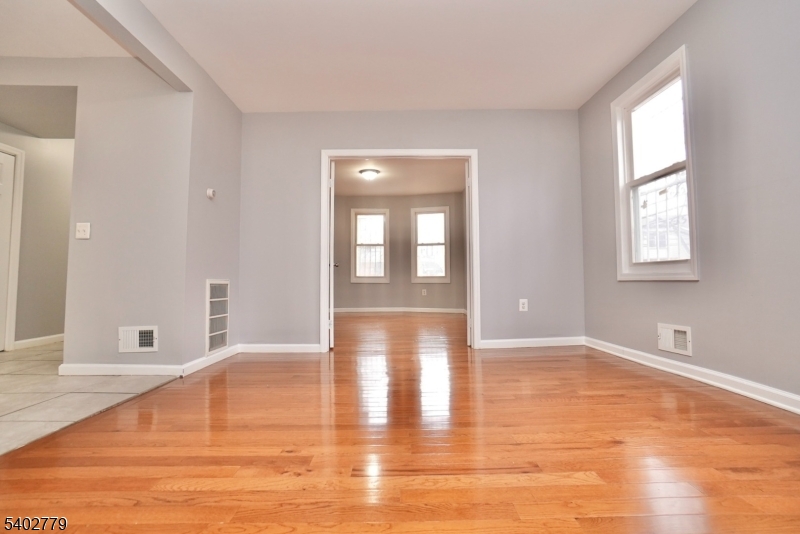 151 Vermont Ave Property Photo 15