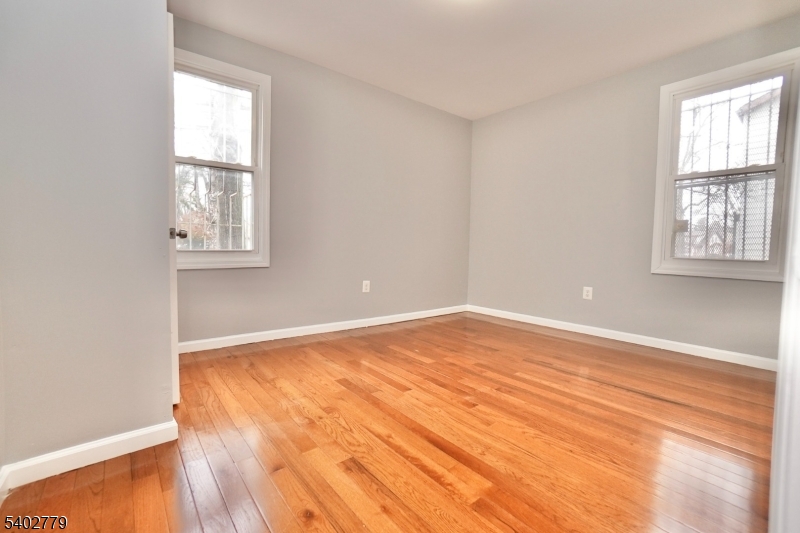 151 Vermont Ave Property Photo 16