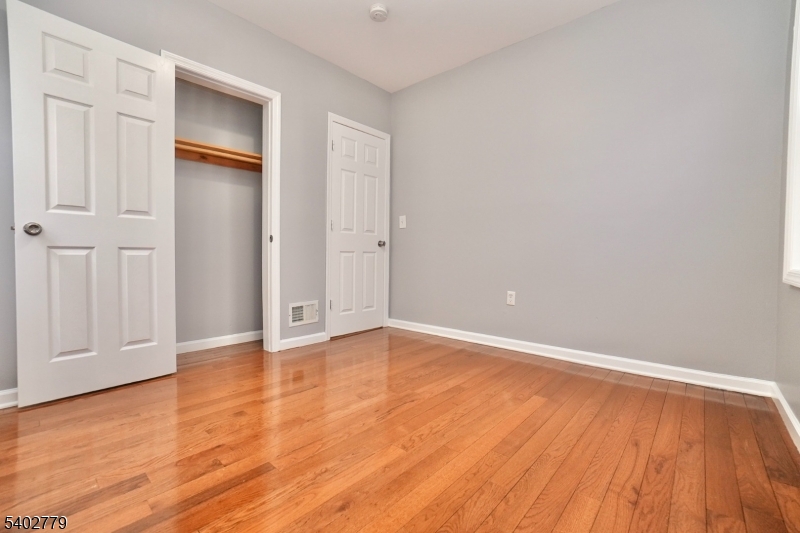 151 Vermont Ave Property Photo 20