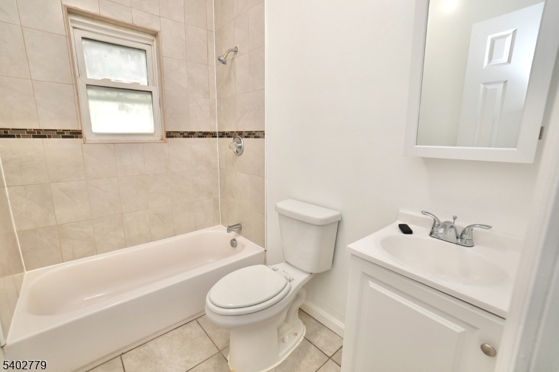 151 Vermont Ave Property Photo 23