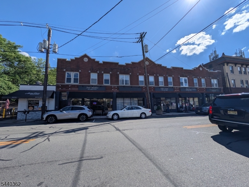 373 Centre St Property Photo 1