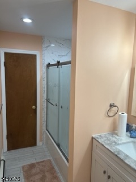 360 Leslie Ave Property Photo 5