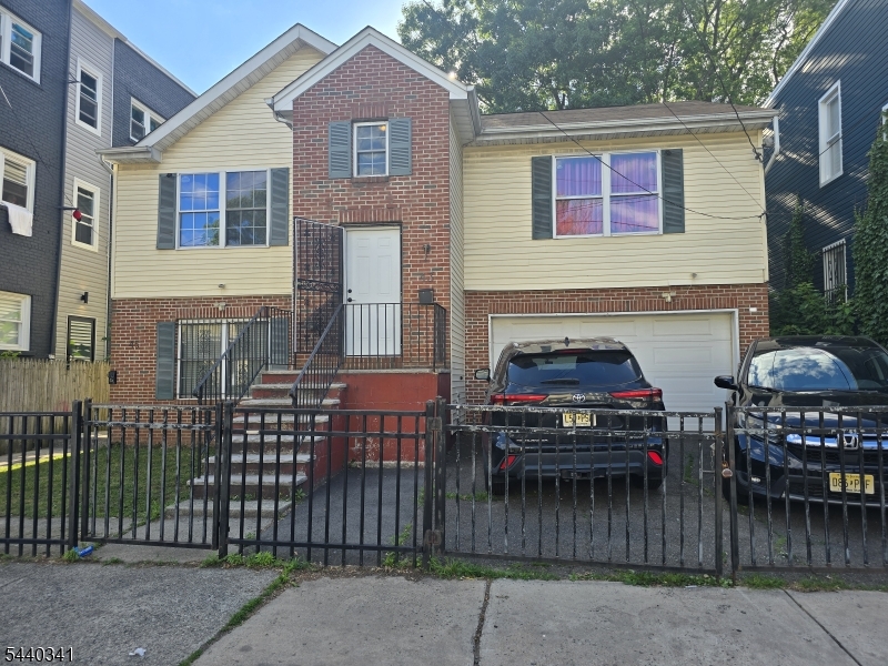 43 Brookdale Ave Property Photo 1