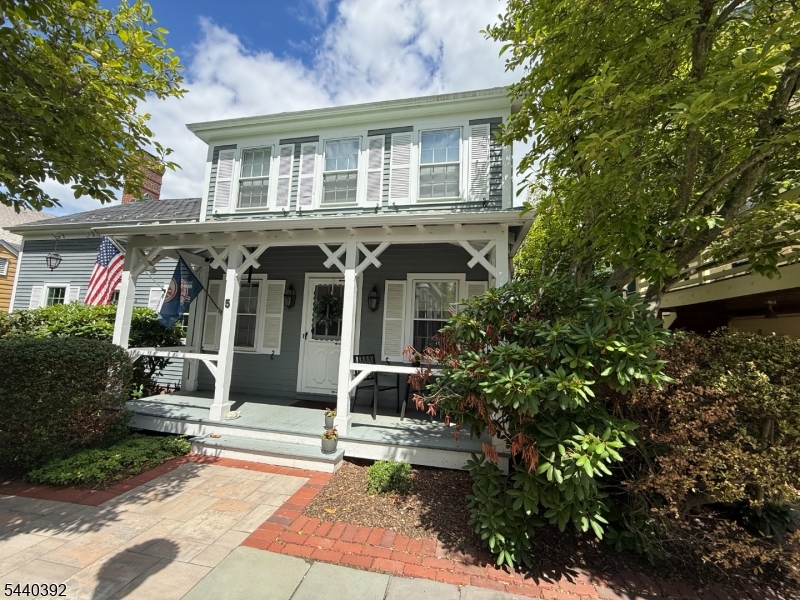 5 Murray Hill Sq Property Photo 1