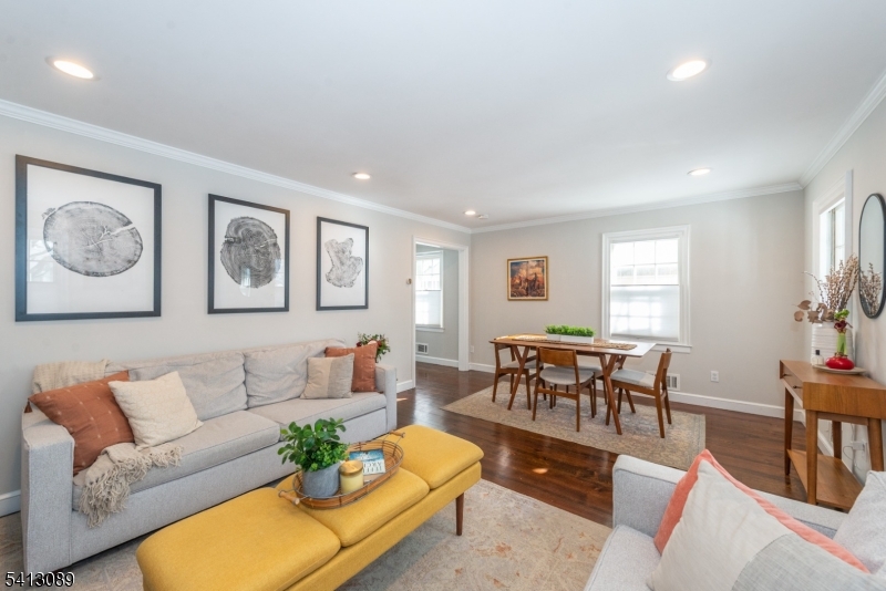 5 Murray Hill Sq Property Photo 6