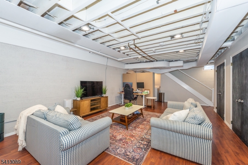 5 Murray Hill Sq Property Photo 22