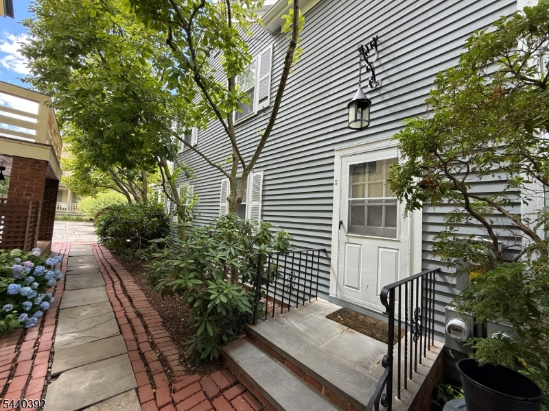 5 Murray Hill Sq Property Photo 27