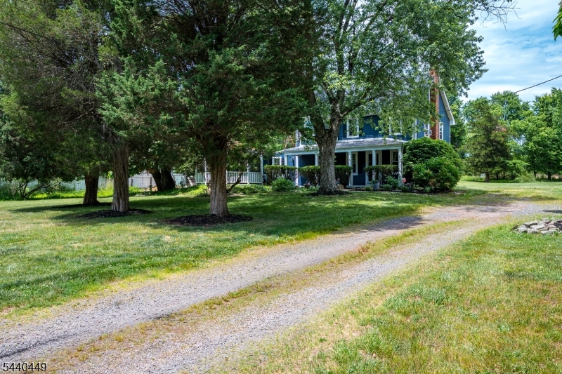 Falcon Rd Property Photo 1