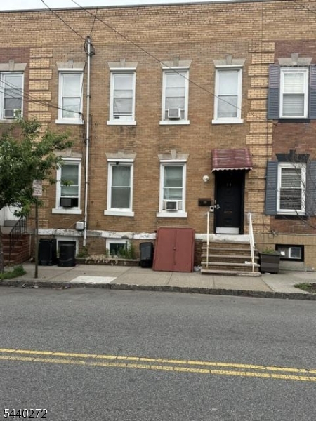 19 Belmont Ave Property Photo 1