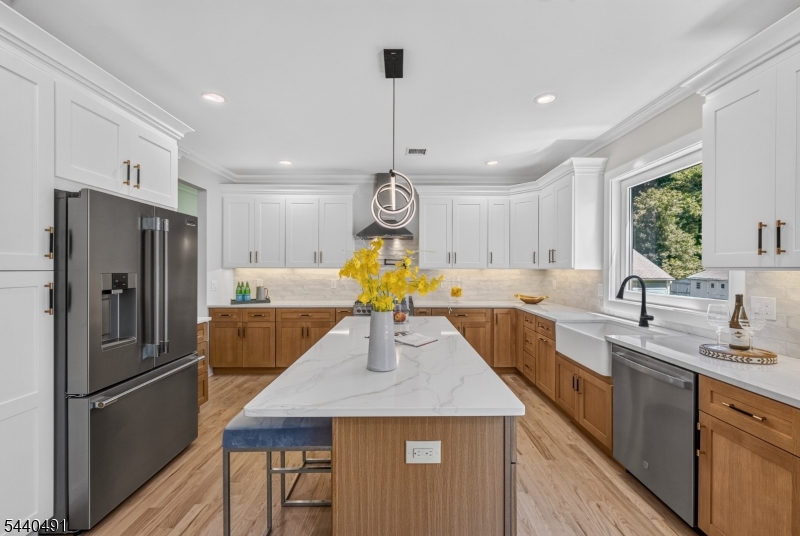 94 Parsippany Rd Property Photo 3