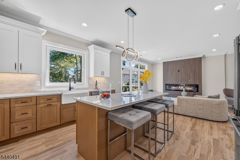 94 Parsippany Rd Property Photo 6