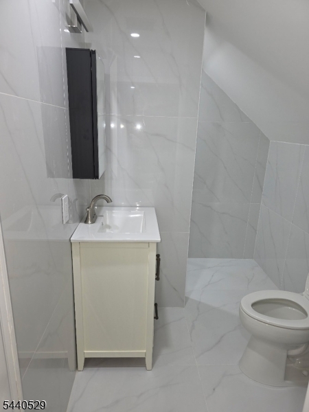 72 Chestnut St Property Photo 12