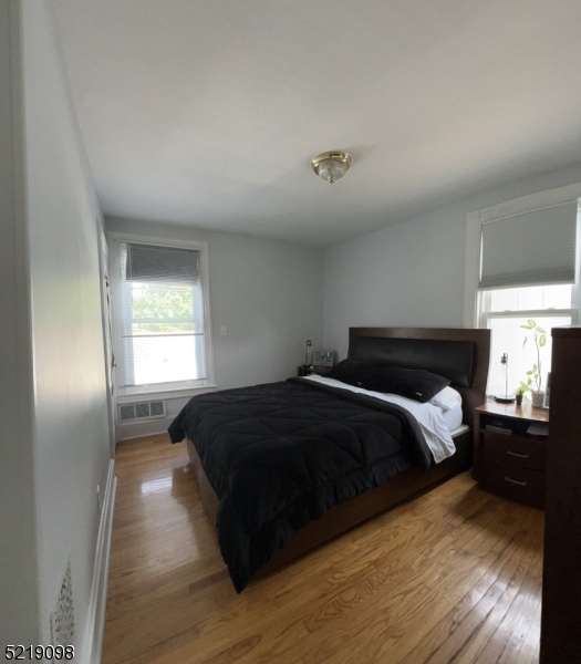 535 Summit Ave Property Photo 9