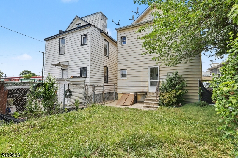 738 Edgar Rd Property Photo 21