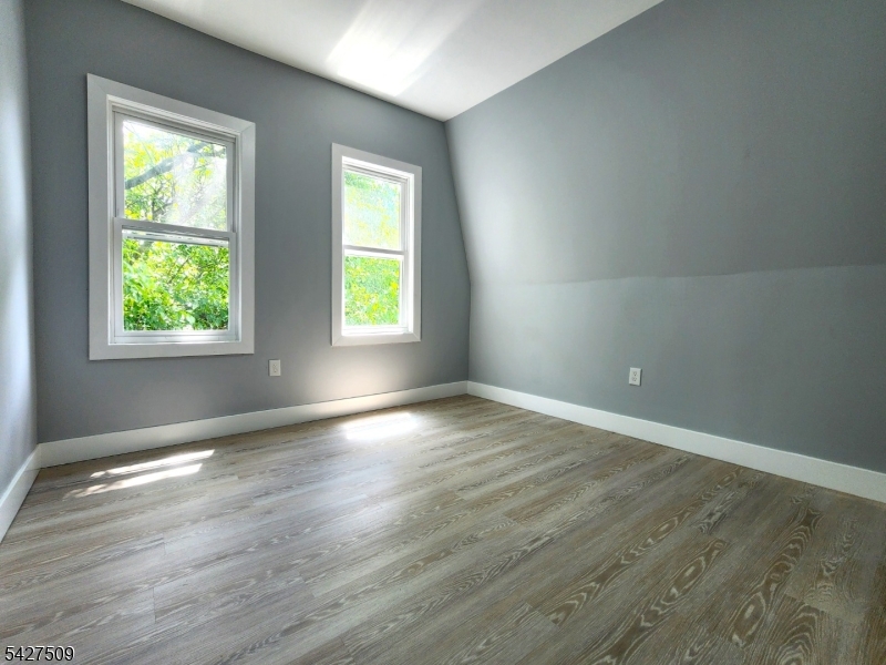 102 Washington Ave Property Photo 9
