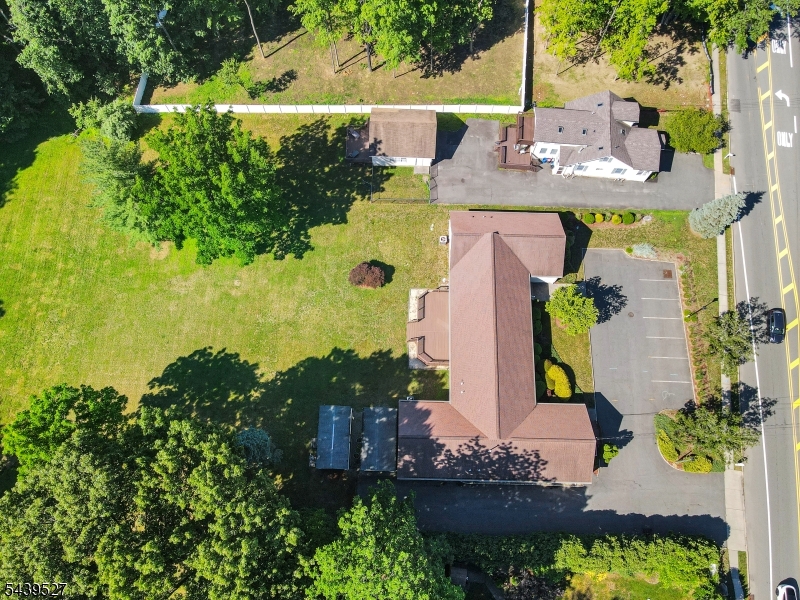 1093 Littleton Rd Property Photo 10
