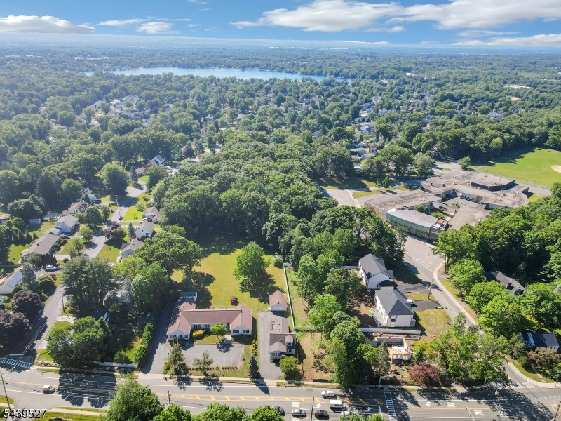 1093 Littleton Rd Property Photo 12