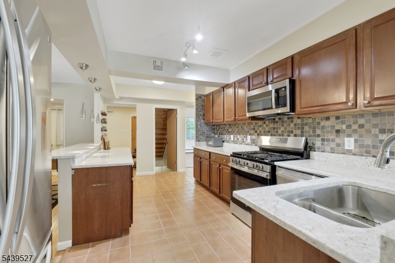 1093 Littleton Rd Property Photo 27