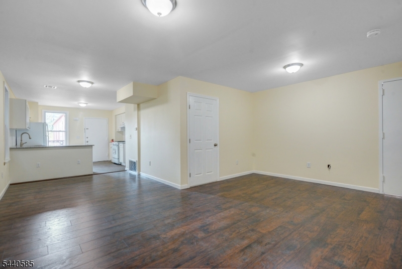 83 Summit Ave 3a Property Photo 2