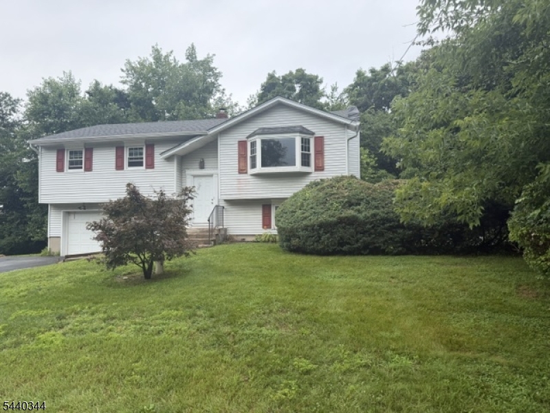 4 Beardslee Hill Dr Property Photo 1