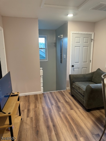 368 Myrtle Ave 3 Property Photo 2