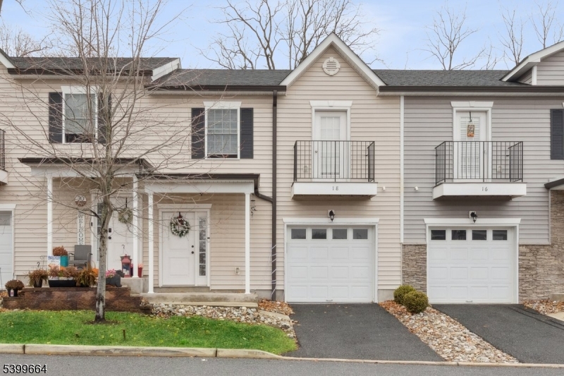 18 Joseph Dr 18 Property Photo 1