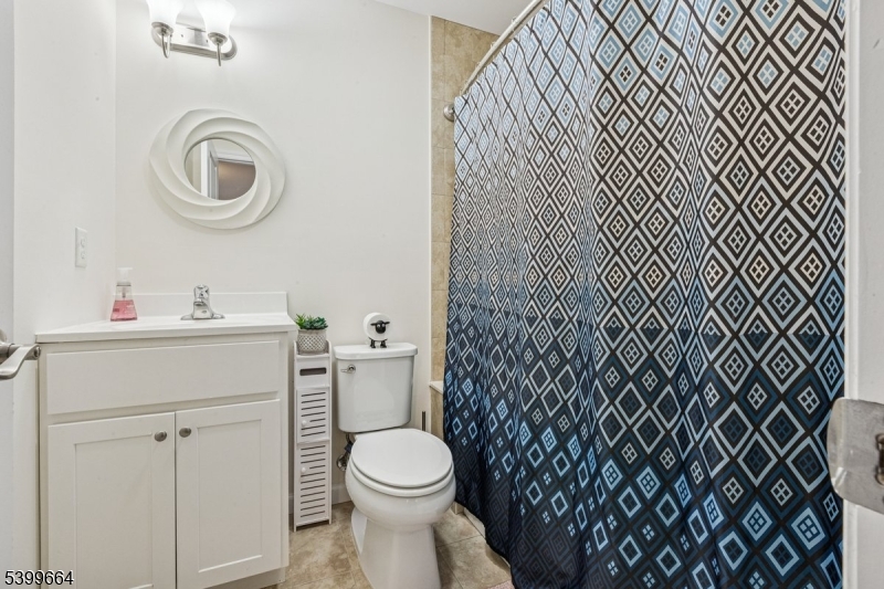 18 Joseph Dr 18 Property Photo 16