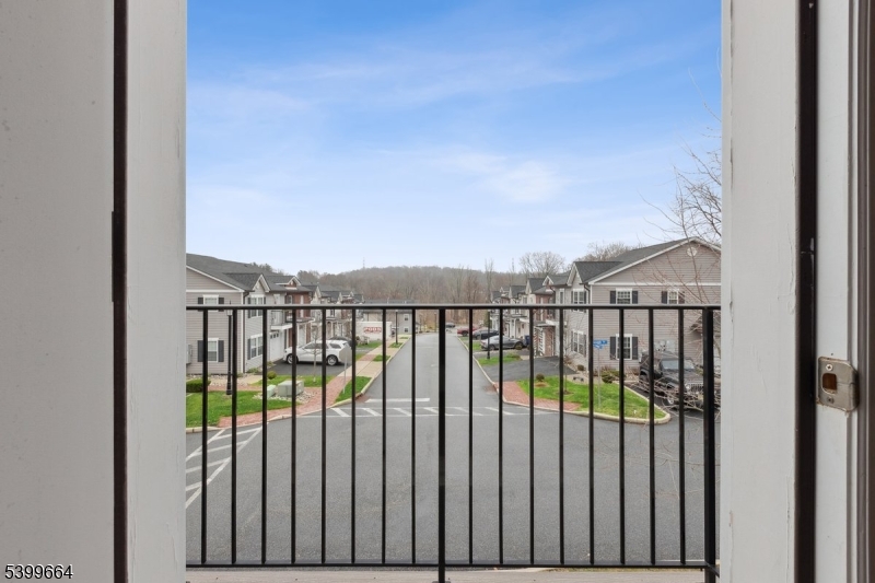 18 Joseph Dr 18 Property Photo 17