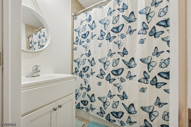 18 Joseph Dr 18 Property Photo 20