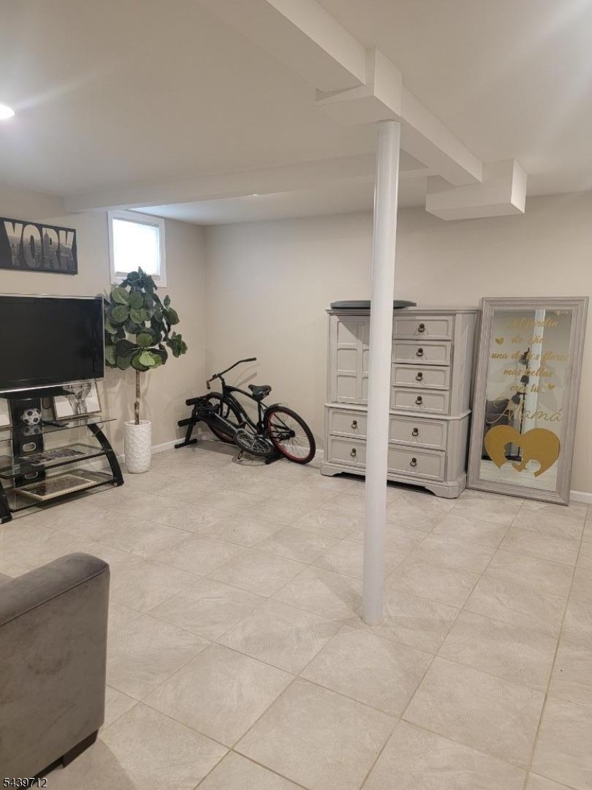 16 Quinton St Property Photo 14