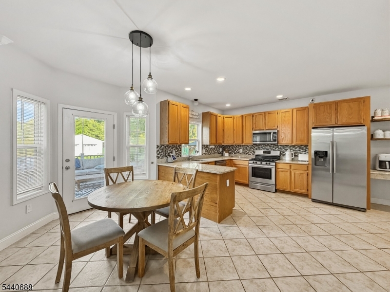 323 Frank Applegate Rd Property Photo 12