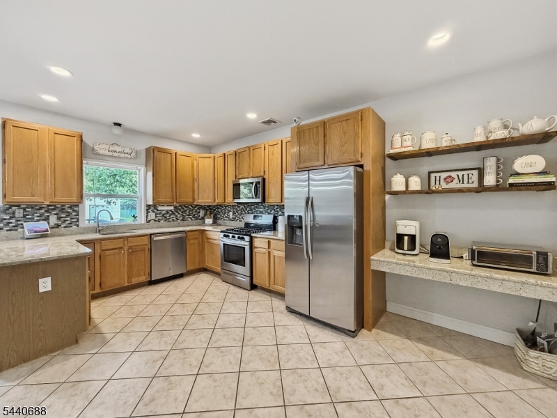 323 Frank Applegate Rd Property Photo 13